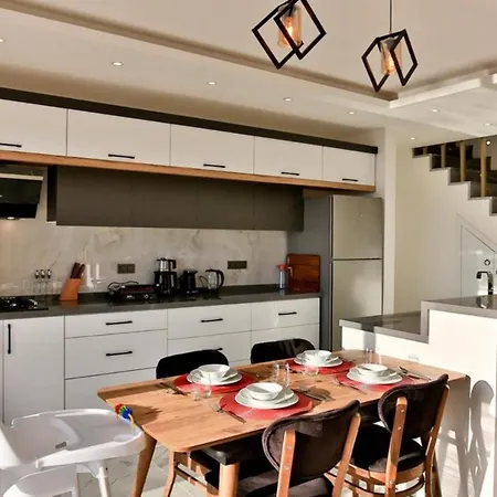 Вилла Uzumlu Village 3 Bedroom - 2180